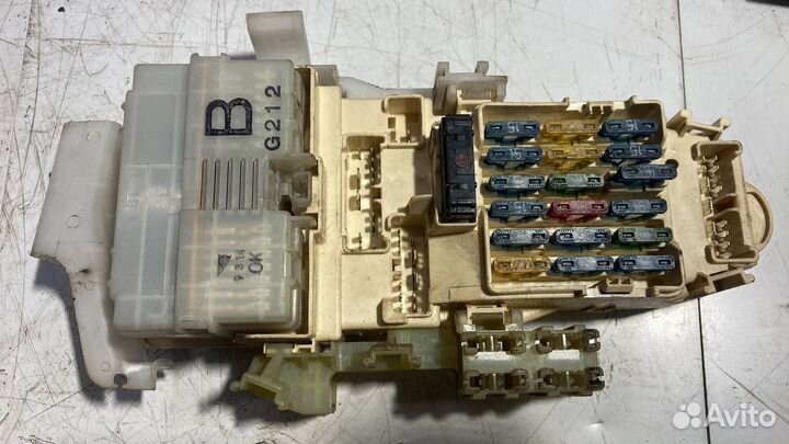 Блок предохранителей Mazda 626 GD 1989