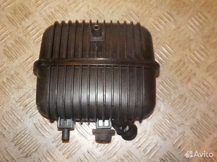 Резонатор воздушного фильтра Audi A5 S5 Coupe