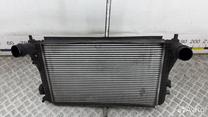Радиатор интеркуллера на Skoda Octavia A5