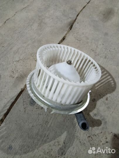 Мотор отопителя экскаватора хитачи