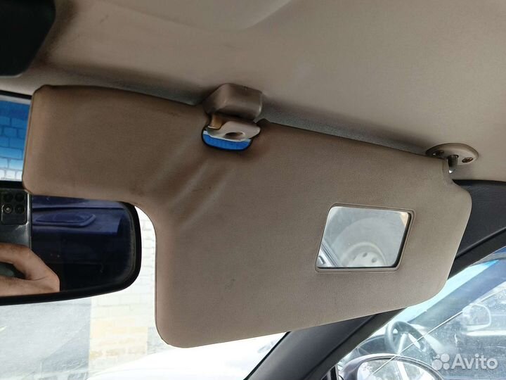 Солнцезащитный козырёк KIA avella