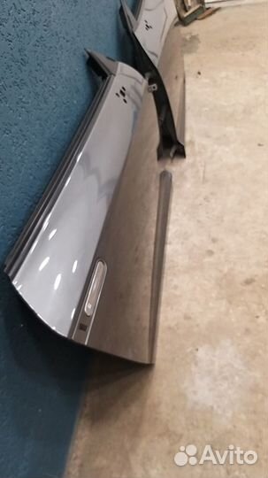 Дверь Nissan GTR R-35