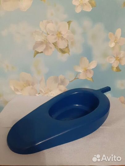 Судно б/у медицинское пластмассовое