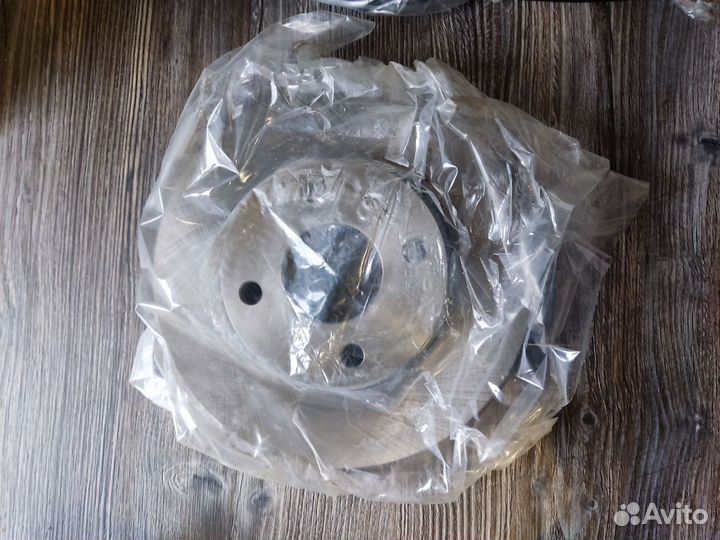 Тормозные диски ford focus 1 две штуки