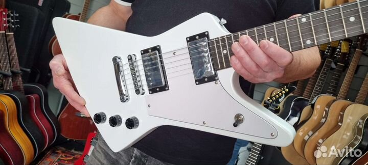 Explorer гитара