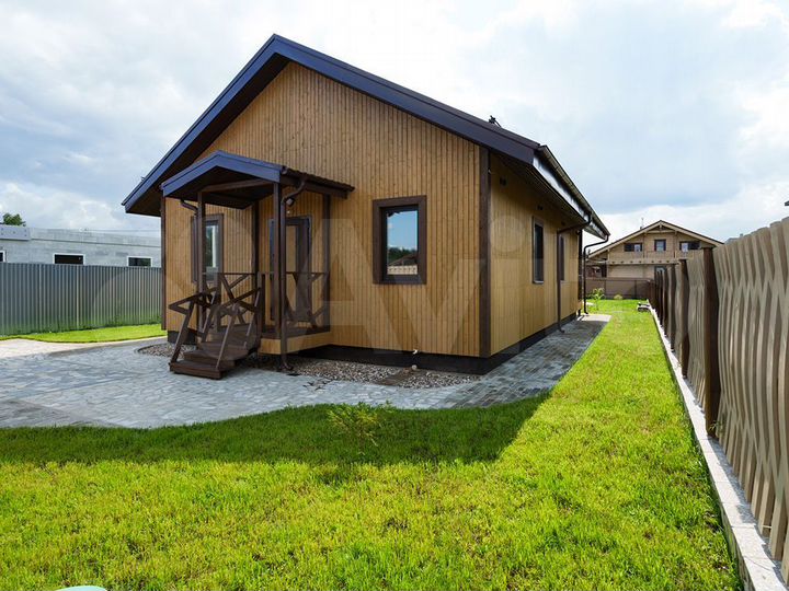 Коттедж 105 м² на участке 7,5 сот.