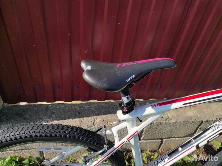 Велосипед горный GT avalanche 4.0