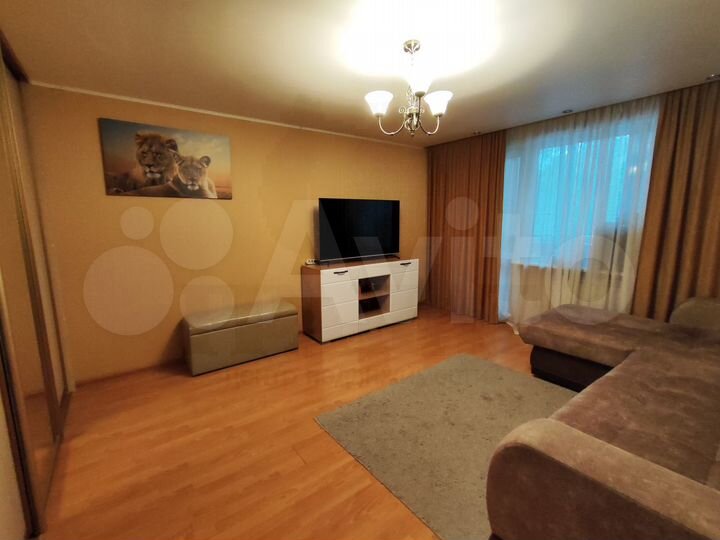 2-к. квартира, 43 м², 3/9 эт.