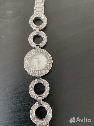 Dkny часы