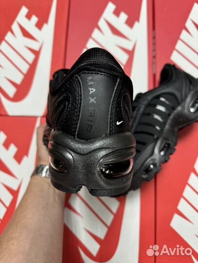 Кроссовки мужские Nike Air Max Tailwind 4 Triple