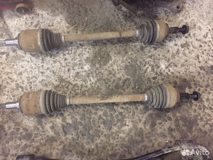 Jeep grand Cherokee wk2 2014 привод задний (полуос