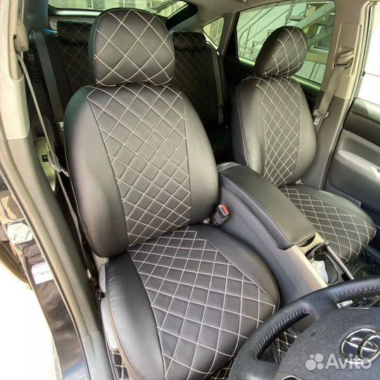 Чехлы Toyota Prius 20 (ромб)