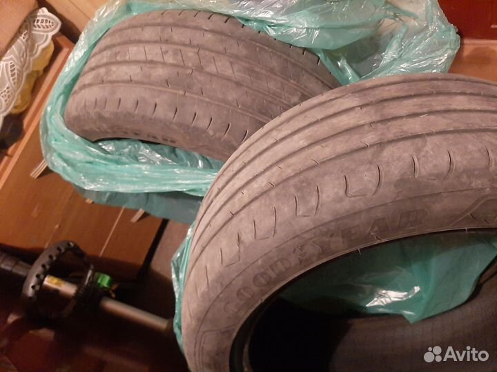 Goodyear EfficientGrip 225/45 R17