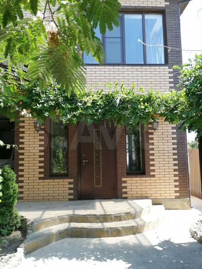 Дом 191 м² на участке 4 сот.