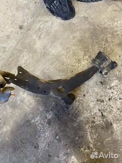 Правый передний рычаг ford focus 2 2.0 2006