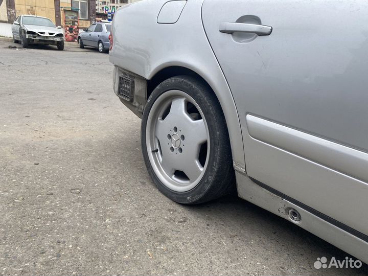 Колеса диски r18 блины на mercedes210