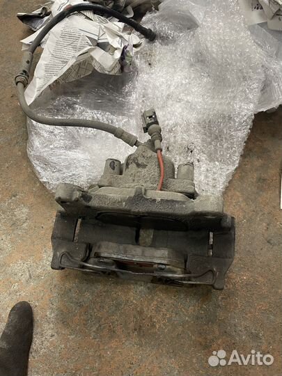 Супорта передние в сборе vag под диск 312