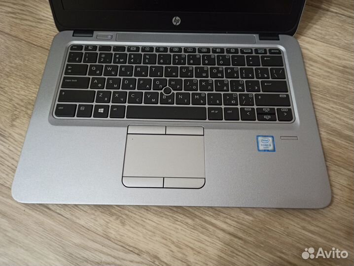 Элитный ультрабук HP i3 6100\8GB DDR4\SSD\13.3