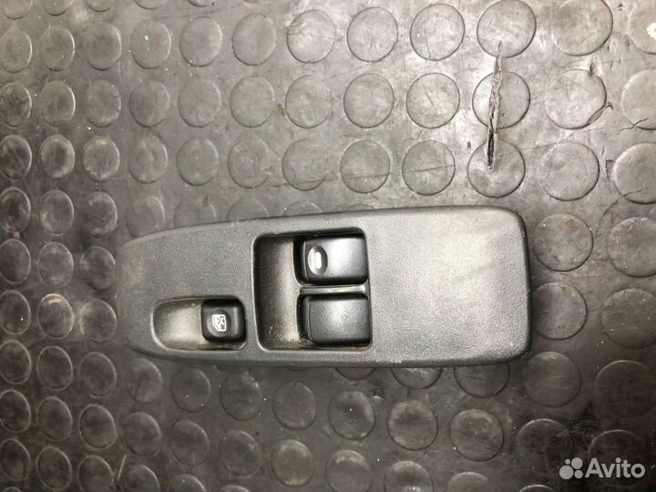 Блок управления стеклами Mitsubishi Pajero 3