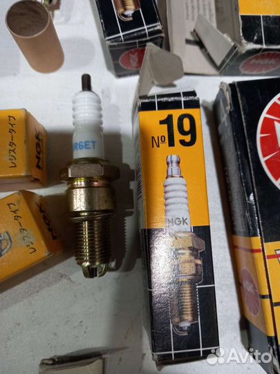 Свечи зажигания ngk (новые)