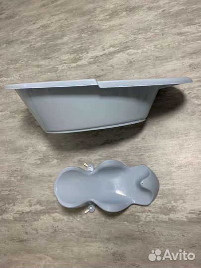 Ванночка для купания с горкой