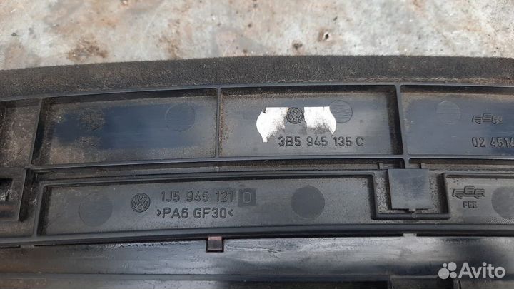 Фонарь задний стоп сигнал Volkswagen Passat