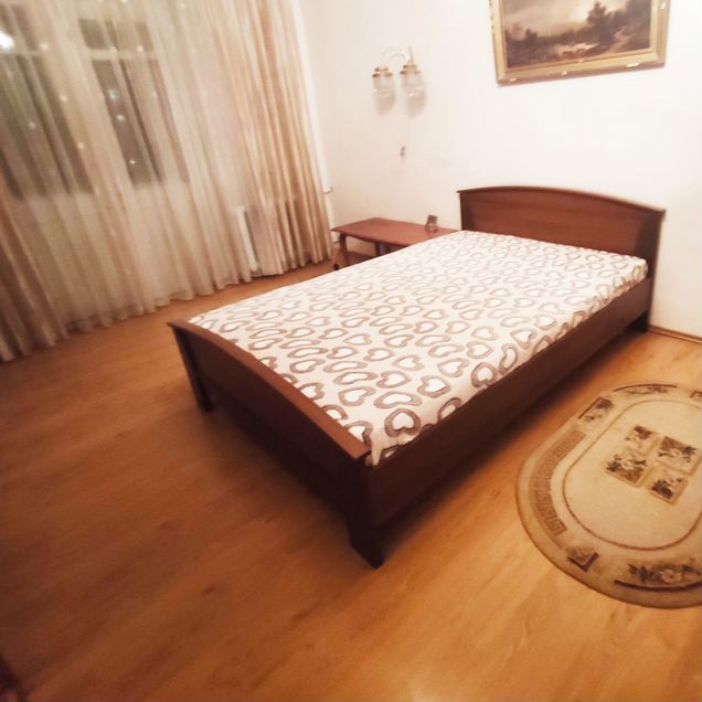 Комната 15 м² в 3-к., 1/5 эт.