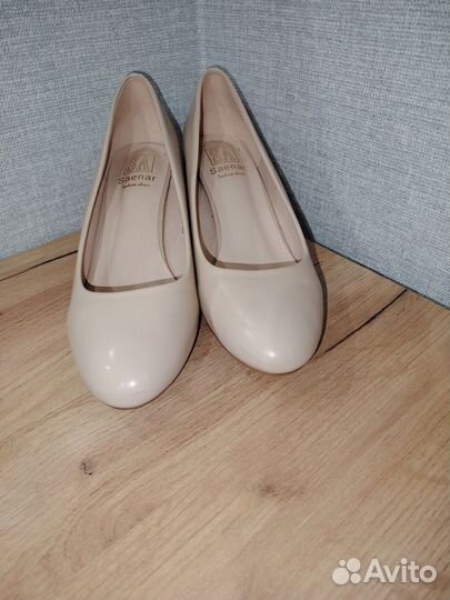 Туфли бежевые 40