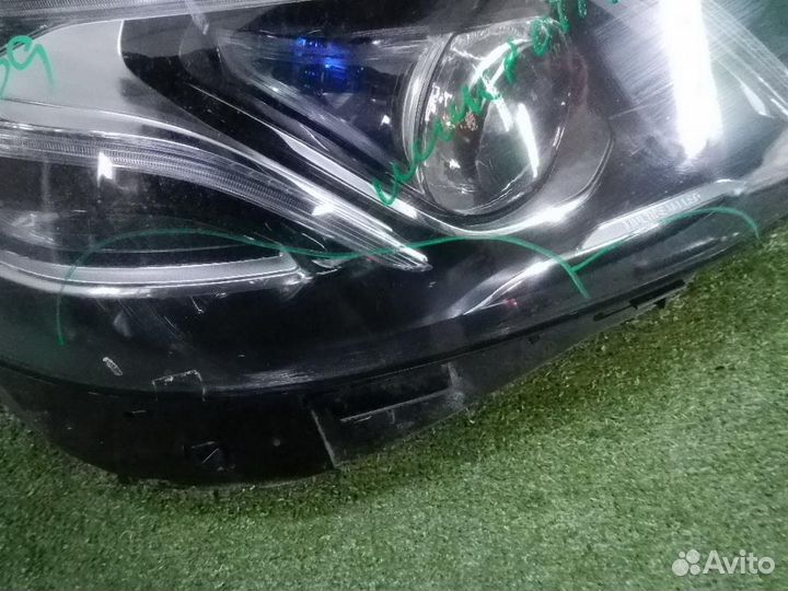 Фара правая Mercedes-Benz E-Class