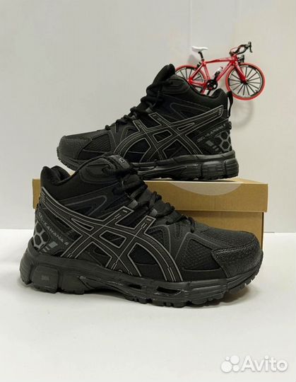 Кроссовки Asics с мехом