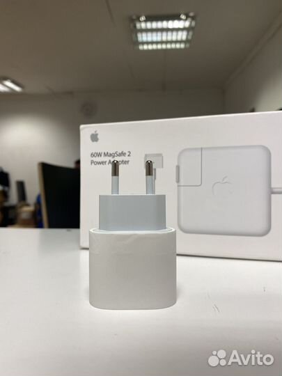 Зарядка на iPhone 20w