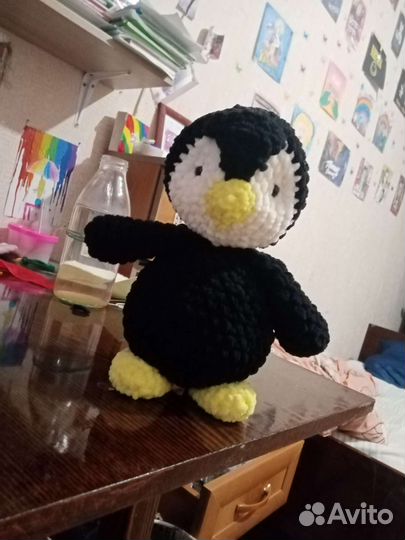 Плюшевый пингвиненок
