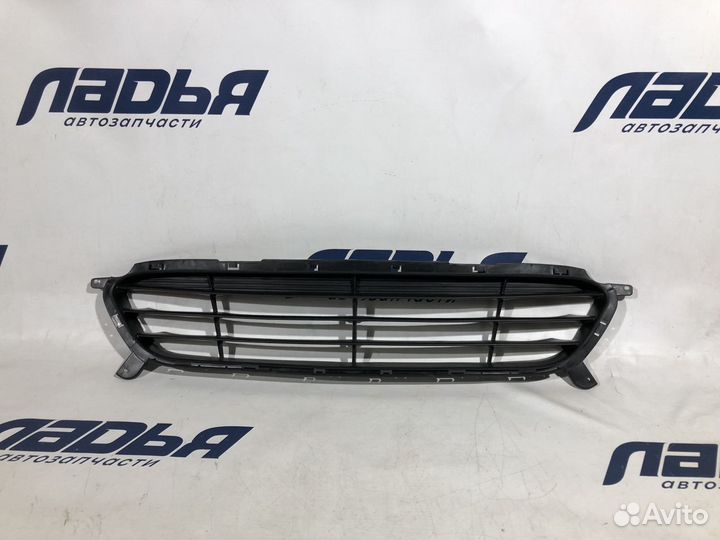 Решетка бампера Hyundai Solaris(10) нижняя