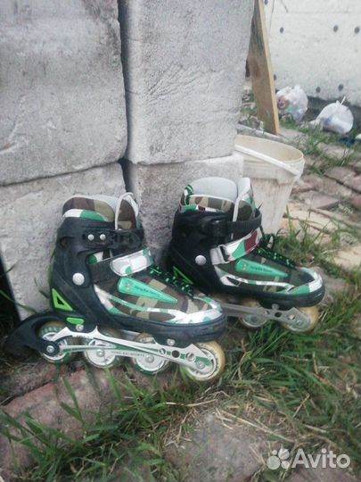 Роликовые коньки