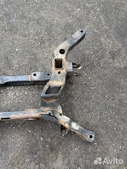 Задний подрамник Opel Antara