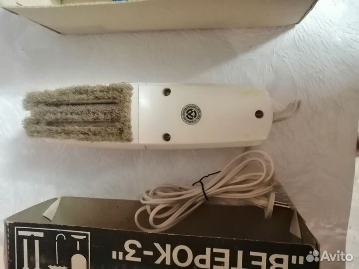 Электрощетка-пылесос Ветерок-3