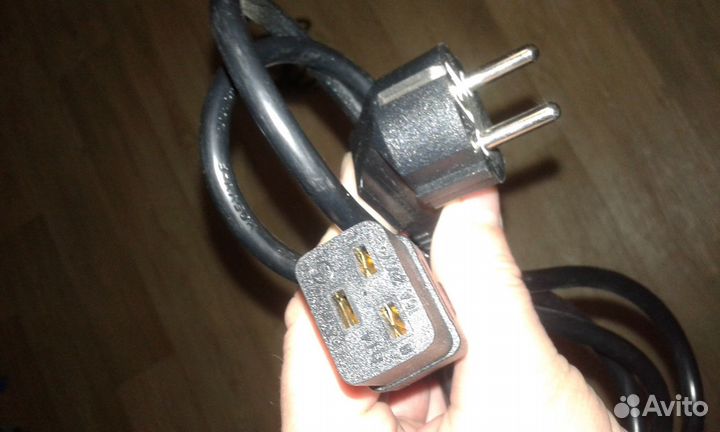 Кабель - VGA от компьютера