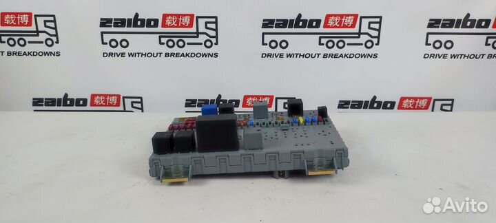 Блок предохранителей и реле 81.25444.6060