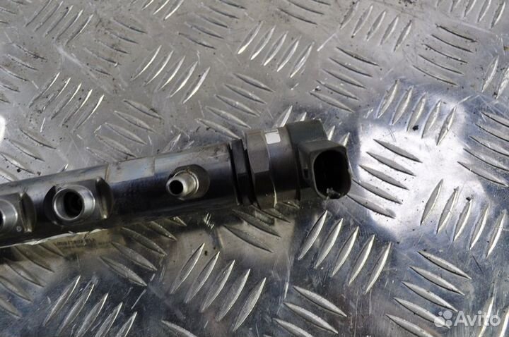 Б/У Топливная рампа BMW 1 E81 рестайлинг 2007