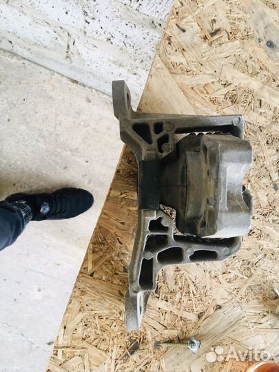 Подушка двигателя ford focus 2 1.8