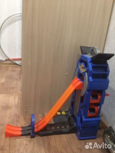 Хотвилс гараж