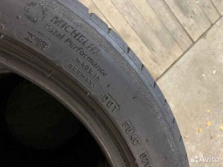 Michelin Pilot Sport 4 235/45 R17 97Y