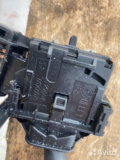 Geely Emgrand EC7, подрулевой переключатель