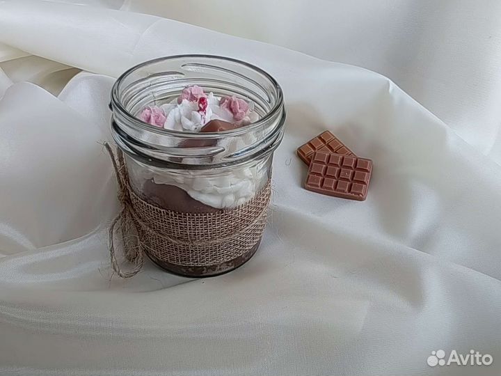 Свеча с ароматом зефира и шоколада