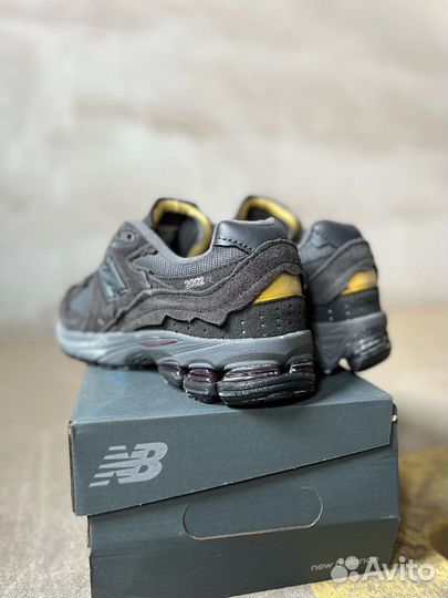 Кроссовки new balance 2002r