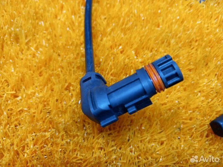 Датчик abs передний левый Mercedes-Benz C-Class