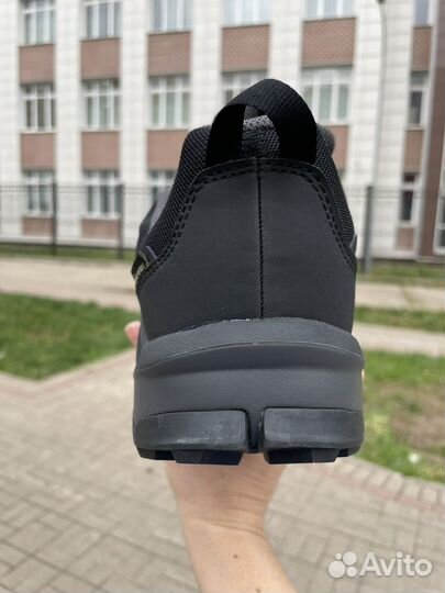 Кроссовки adidas gore tex 45-49