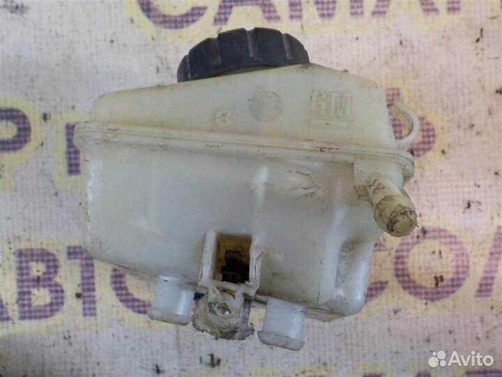 Бачок главного тормозного цилиндра Opel Astra H 2