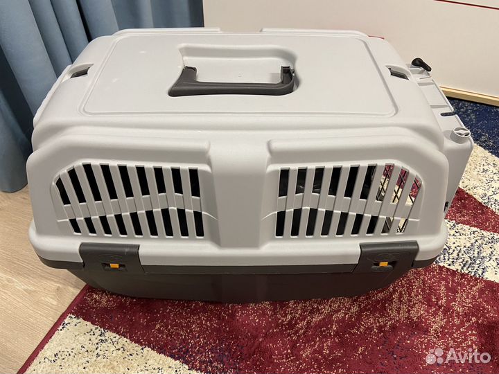 Переноска для маленьких собак и крупных кошек