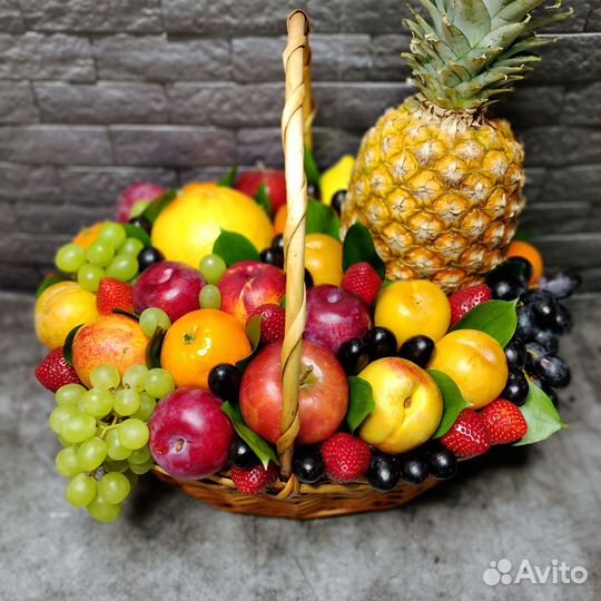 Фруктовые, ягодные букеты, подарочные корзины